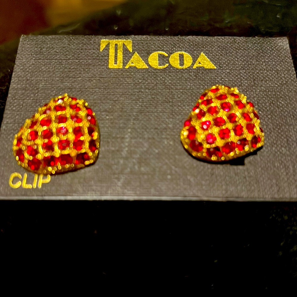 Vintage Tacoa clip on earrings